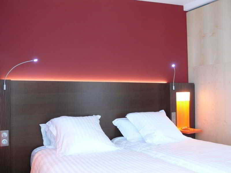 Western Seine West Hotel Puteaux