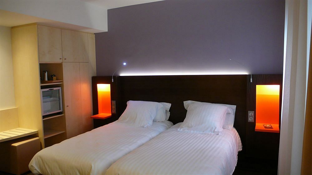 Western Seine West Hotel